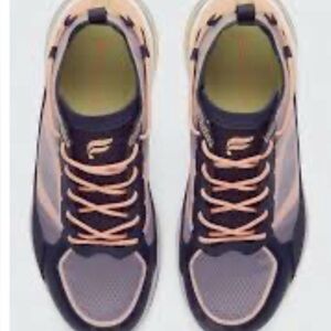 Fabletics women’s size 8.5 Silverlake Air Performance Sneaker navy and peach.